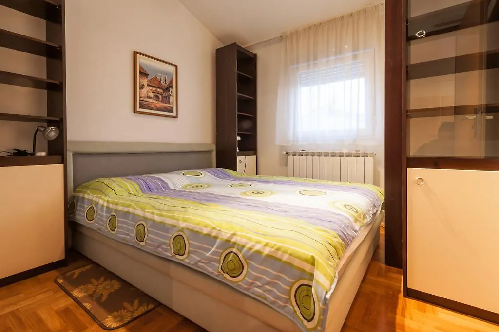 Apartment Aldo  Pula